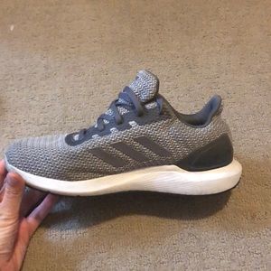 Adidas cloud foam running shoes, grey size 9